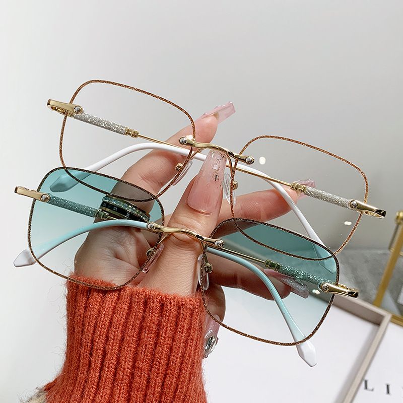 Damen-Sonnenbrille, quadratischer Rahmen mit Zubehör, Glitzer, INS-Stil, Mode, High-End-Sinn, Sonnenbrille im gleichen Stil für Männer und Frauen_voghion.com