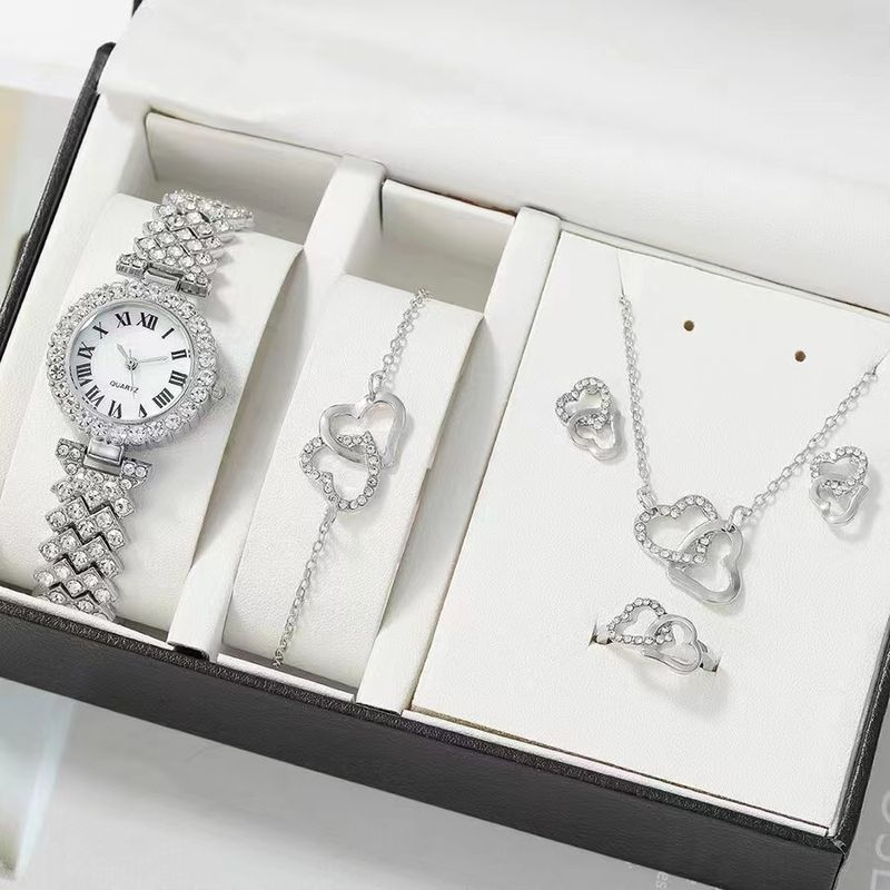 Módní dámské hodinky Quartz s perlovým pohybem Sada šperků New Love_voghion.com
