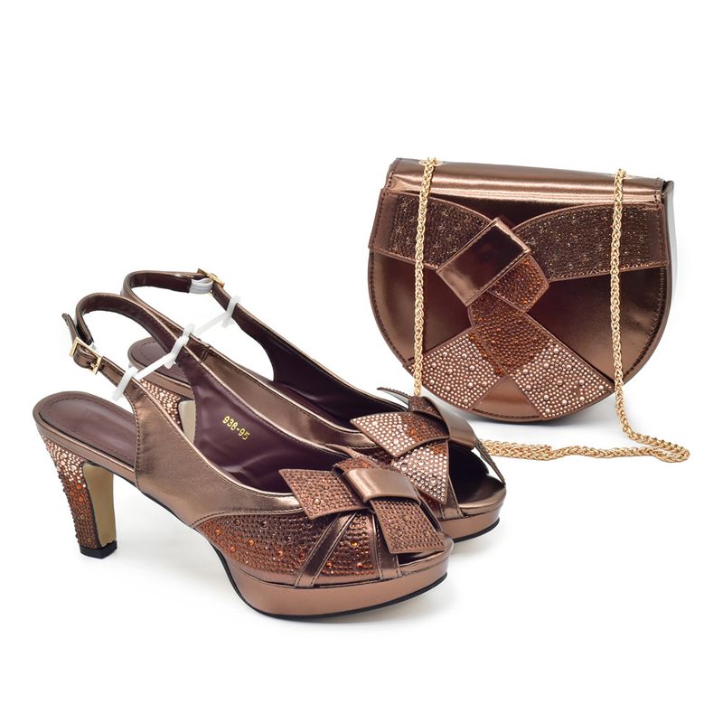 Neue Abendparty mit hochhackigen Sandalen mit gebrochenen Diamanten und rundem Fischmaul und Taschenset im gleichen Stil_voghion.com
