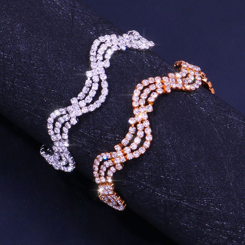 Schmuck Micro-Inlay Twisted Wave Fußkettchen Damen Mehrschichtig Sexy Strass Strand Fußkettchen_voghion.com