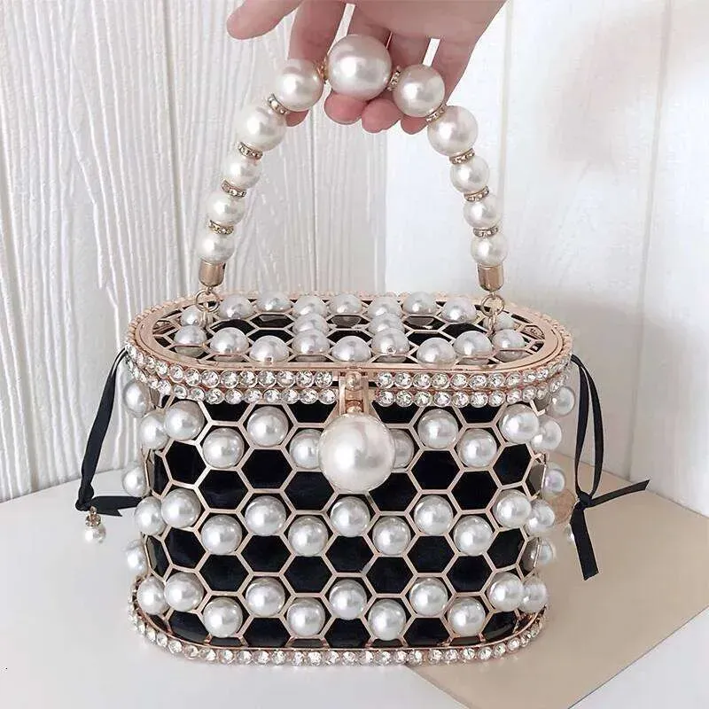 Designer Perle Handtasche und Geldbörsen für Frauen aushöhlen Hochzeit Party Kupplung Strass Metall Griff Abendtaschen Tasche_voghion.com