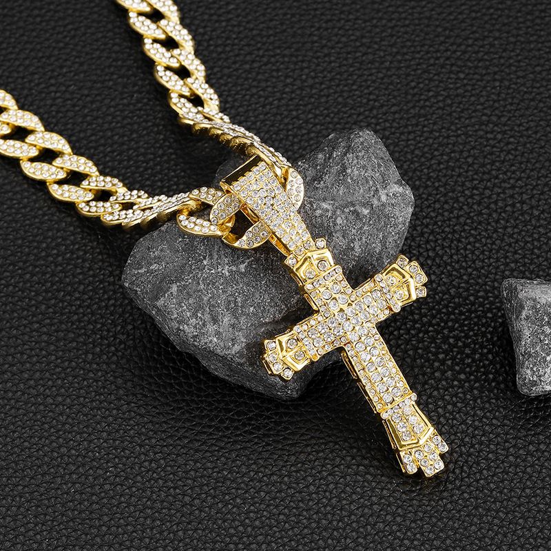 Collana cubana con chiusura a croce e diamanti, design unico, accessori per gioielli_voghion.com