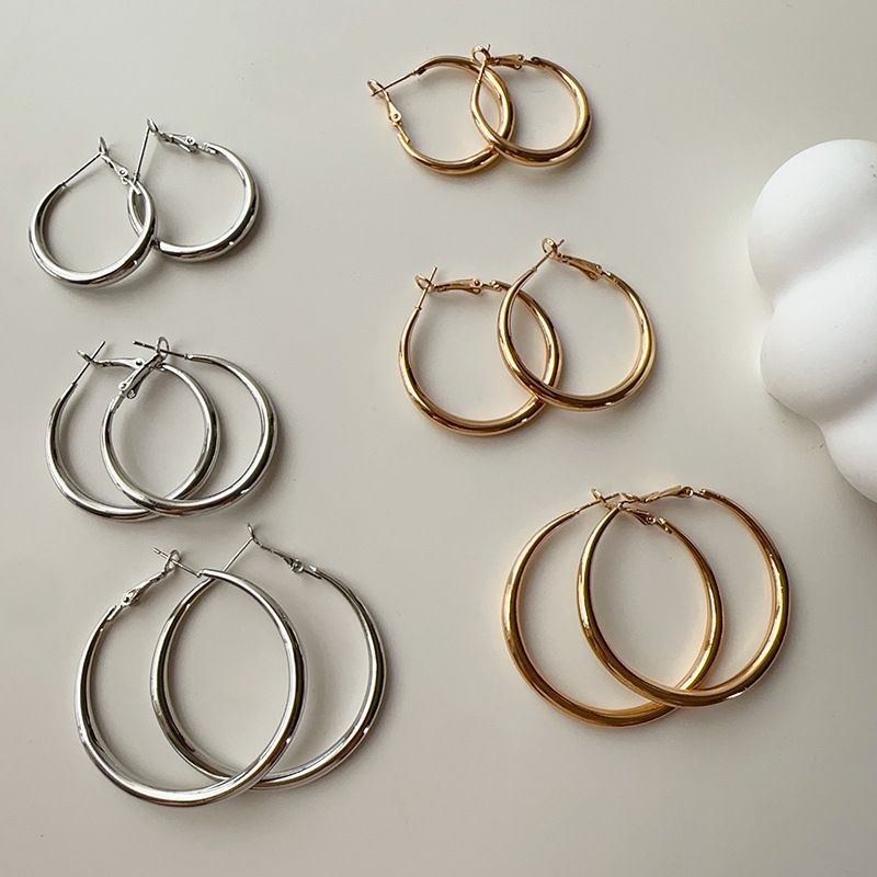 Cerchio grande classico e semplice per donna, stile vintage da pendolare, stile fresco ed elegante, cerchio minimalista con ago in argento_voghion.com