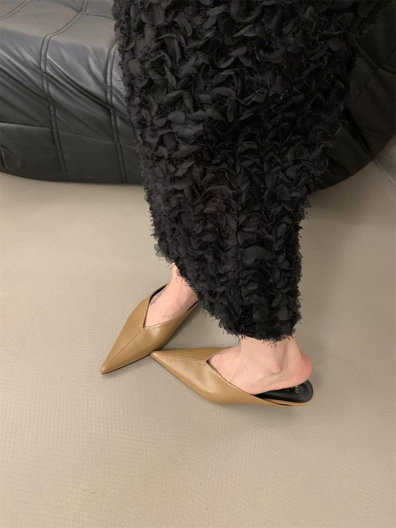 2025 Frühes Frühjahr Französisches Designgefühl, Nischen-Katzenabsatz, spitzes Müller-Schuhtemperament, Halbpantoffeln mit Zehenkappe, Cool On_voghion.com