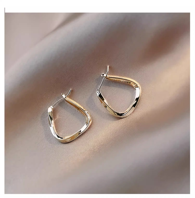 Women's EarringsTwisted Bar Earrings 2023 New Trendy Earrings Simple High-end Temperament Earrings Jewelry Wholesale_voghion.com