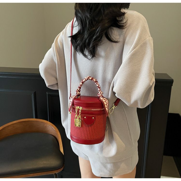 Bolso bandolera tipo cubo para mujer, estilo moderno, sencillo y de tendencia._voghion.com