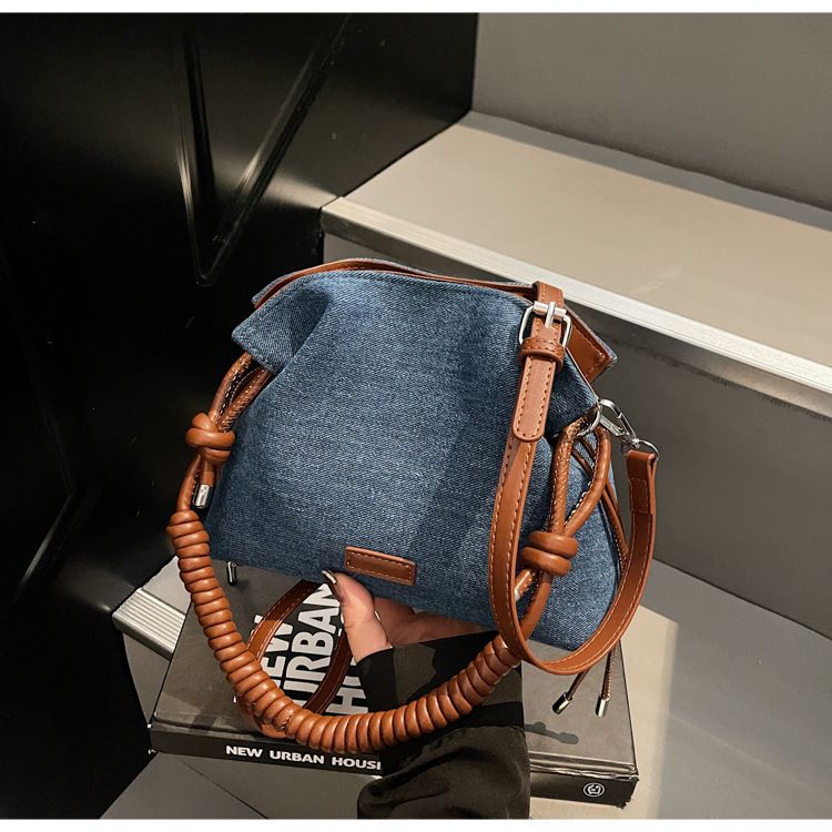 Denim Bucket For Women 2025 New Autumn Versatile Shoulder Crossbody Bag Niche Design Commuter Handbag_voghion.com