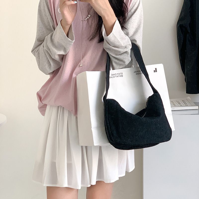 Einzelne Schultertasche im koreanischen Stil, High-End-Feeling, Frühjahr 2025, Nischen-Denim-Unterarmtasche, große Kapazitäts-Knödeltasche_voghion.com