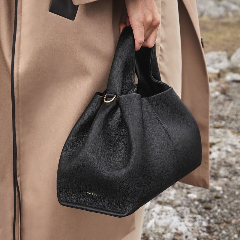 Cloud dumpling women's bag 2024 new popular portable lunch box bag French texture shoulder messenger bag_voghion.com