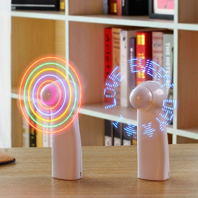 Luce notturna portatile elettrica da tavolo a batteria Mini regalo personalizzabile da regalare agli ospiti con luci LED arcobaleno Ventilatore_voghion.com
