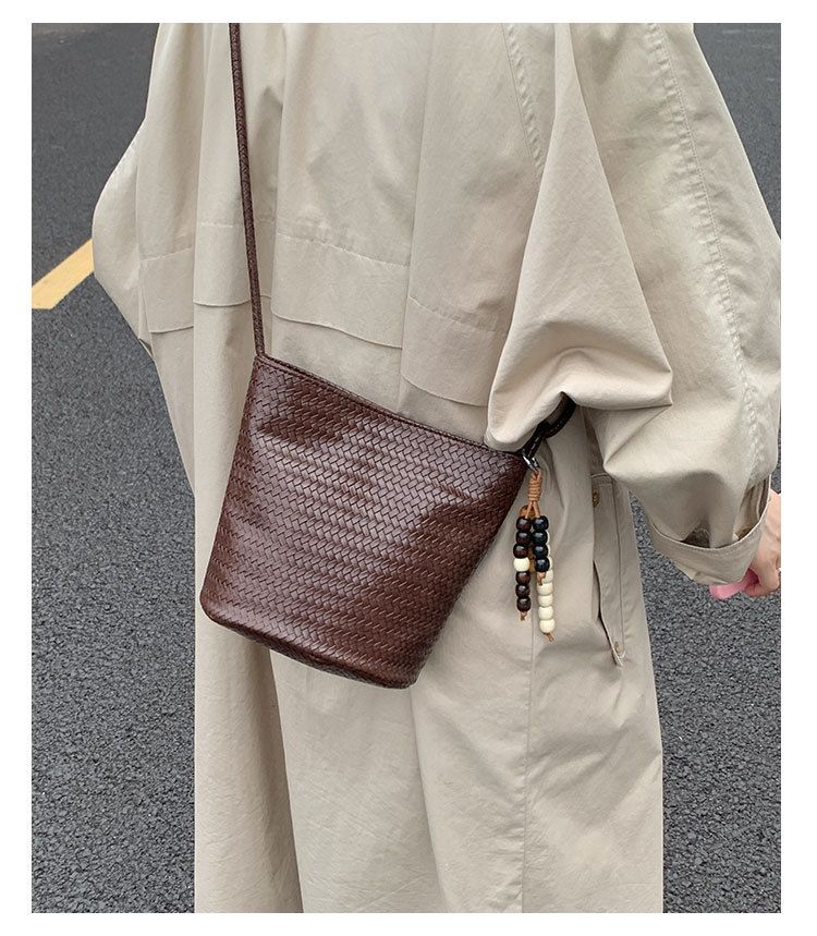 Borsa a secchiello con motivo intrecciato per donna 2025, nuova borsa versatile alla moda, borsa a tracolla casual da pendolare_voghion.com