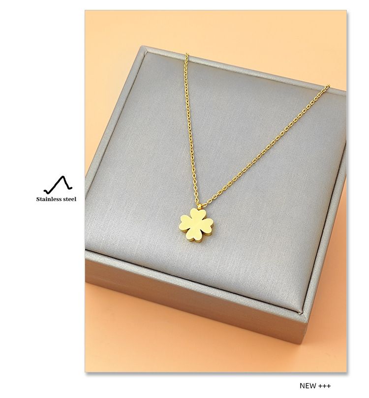 18K Four Leaf Clover Titanium Steel Necklace 2022 New Female Light Luxury Niche Design High End Clavicle Chain Accessories_voghion.com