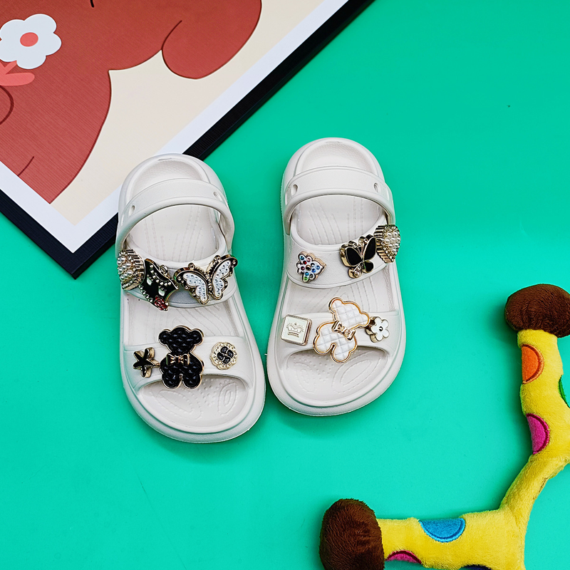 Neue kinder Nette Cartoon Schwarz Weiß Bär Sommer Jungen und Mädchen Sandalen Dicke Sohle Anti-rutsch-Strand Hausschuhe_voghion.com