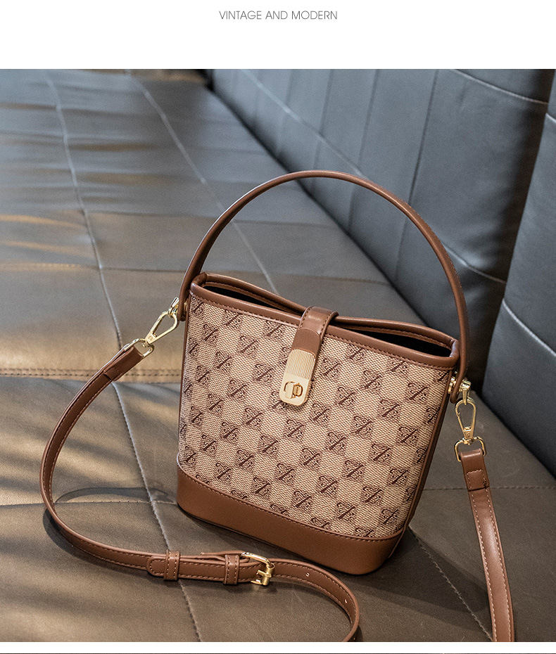 Nuovo Buono 2023 Borsa a secchiello semplice da donna Borsa quadrata piccola portatile di alta qualità leggera di lusso Borsa a tracolla monospalla retrò_voghion.com