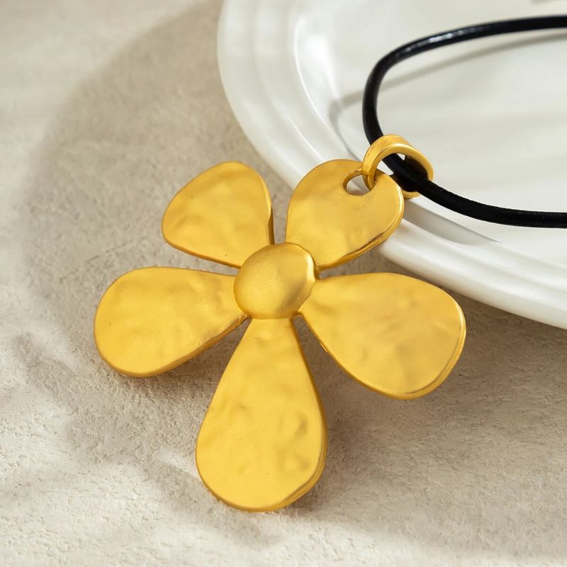 IngeSight.Z Exaggerated Large Metal Smooth Flower Pendant for Women Gothic Black PU Leather Choker Necklace Jewelry_voghion.com