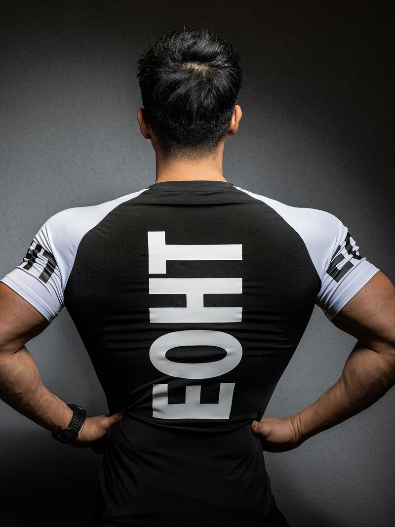 Meeste riided kevad ja suvi uued meeste spordi- ja vabaajarõivad jooksmiseks mõeldud jõusaaliharjutused, õhuke elastne kiirkuivav jääsentse lühikeste varrukatega T-särk_voghion.com