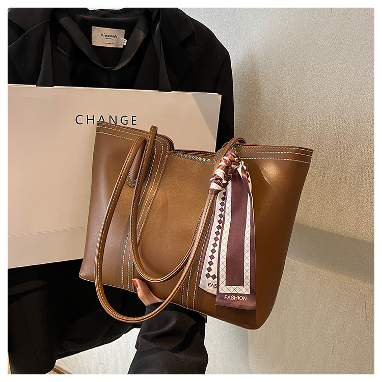 Borsa a tracolla versatile da donna, di grande capacità, primavera/estate 2024, con texture popolare, per i pendolari_voghion.com