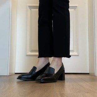 Rindsleder-Loafer für Damen, High Heels, britischer Stil, schwarze Pendlerschuhe mit quadratischer Zehenpartie aus echtem Leder mit klobigem Absatz_voghion.com