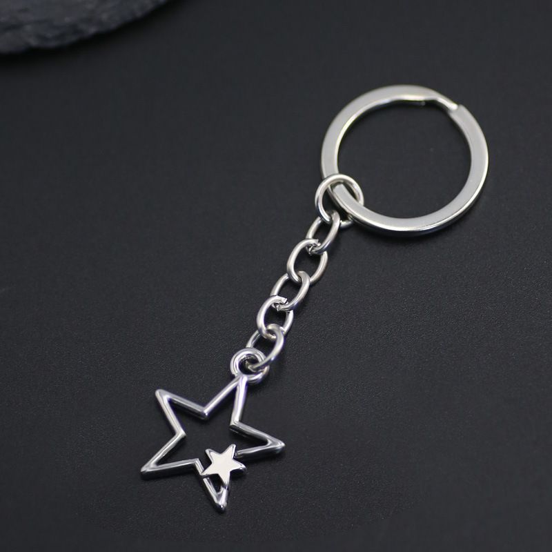 Gränsöverskridande het rea enkel mode pentagram hjärta hänge nyckelring_voghion.com