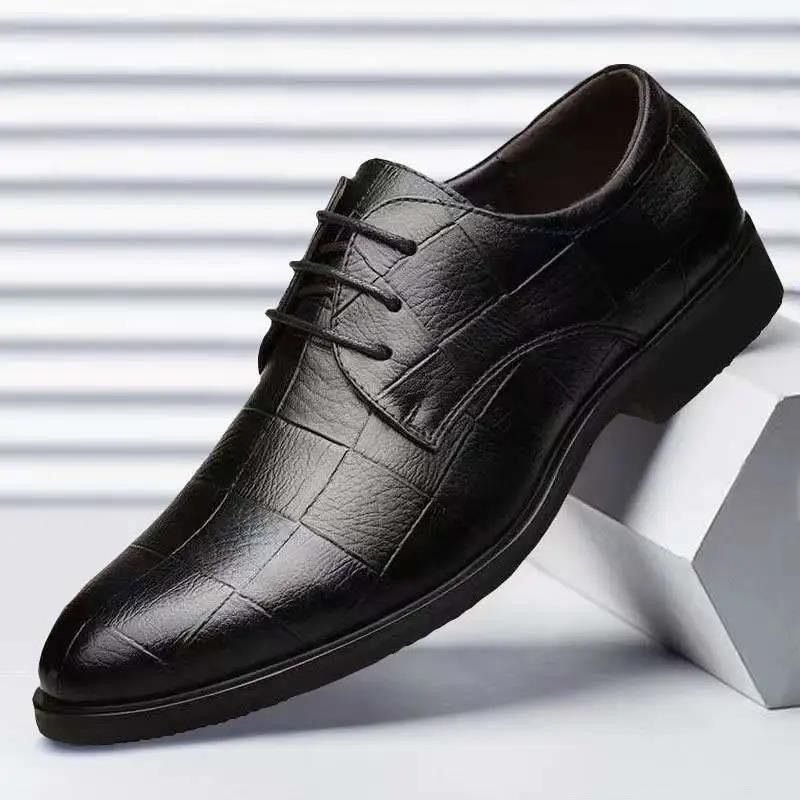 Frühlings-Business-Formal-Leder-Casual-Arbeits-Atmungsaktive Herren-Bräutigam-Schuhe im britischen Stil mit weicher Sohle_voghion.com