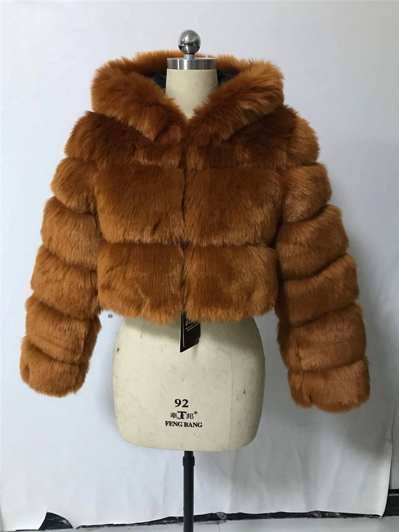 Dammode, kort huva med lapptäcke i tre sektioner_voghion.com