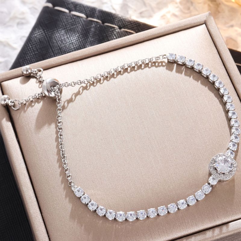 Rose Gold Heart Zircon Rannekoru Yksinkertainen metalliseos Diamond Ladies Rannekoru_voghion.com