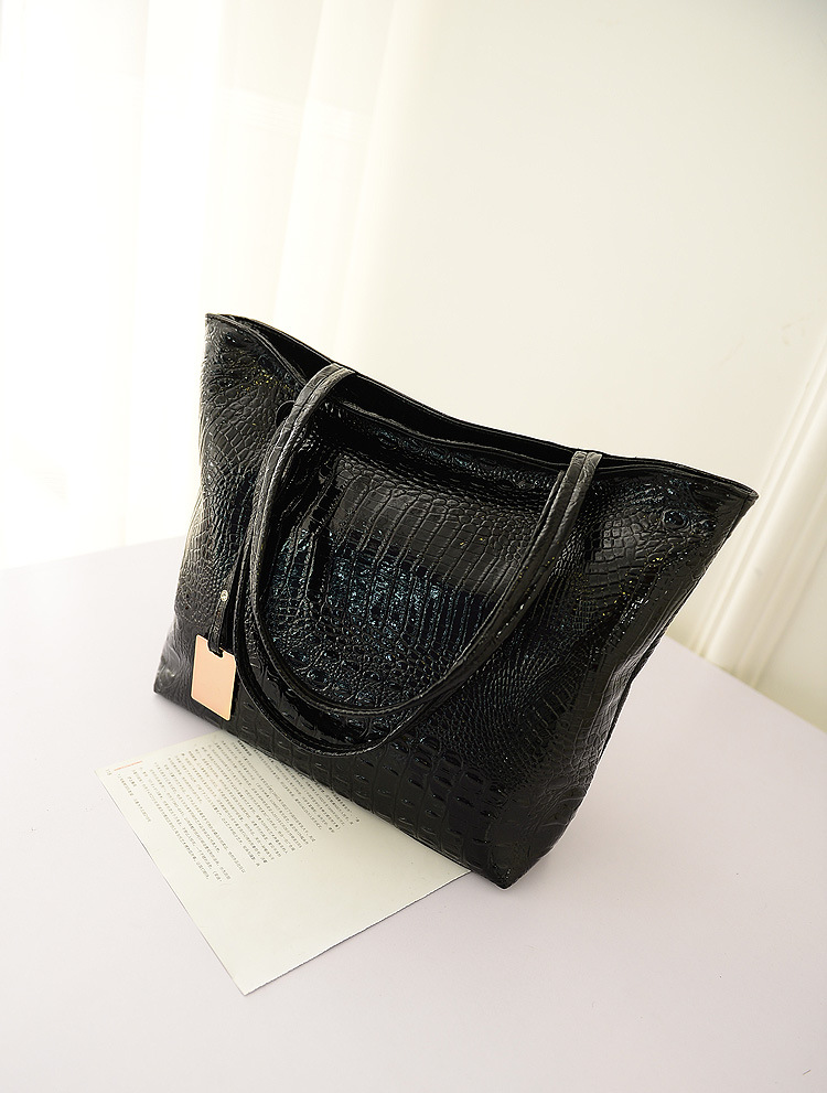 Large Capacity Portable Shoulder Bag, Crocodile Pattern Women's Bag, Fashion Commuter Bag, Tote Bag._voghion.com