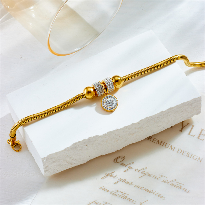 Braccialetto accessorio con ciondolo rotondo con perline di diamanti intarsiati in acciaio al titanio e personalità di nicchia alla moda_voghion.com