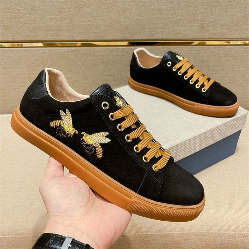 Fuguqi Bee Little White Frühlings- und Herbstbrettversion Leder Lässige hochwertige coole Herrenschuhe_voghion.com