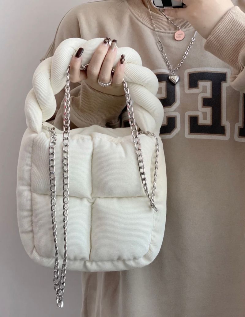 Umhängetasche aus Cord mit Kette, in der Hand tragbarer Mini-Baumwollstoff mit kleiner quadratischer Füllung, neues Modell 2024_voghion.com