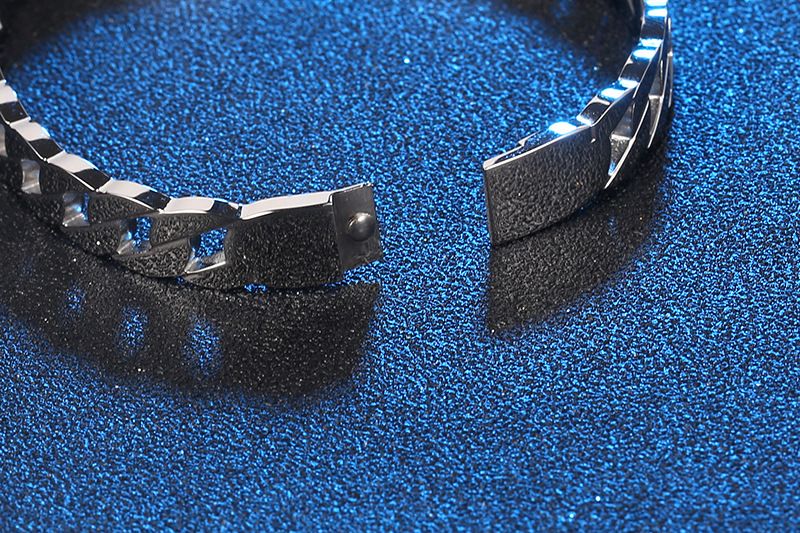 Damenschmuck – Stilvolles Titanstahl-Kettenarmband mit hohlem Design, minimalistisch und stapelbar für den Alltag, einfaches, vielseitiges Nischendesign_voghion.com
