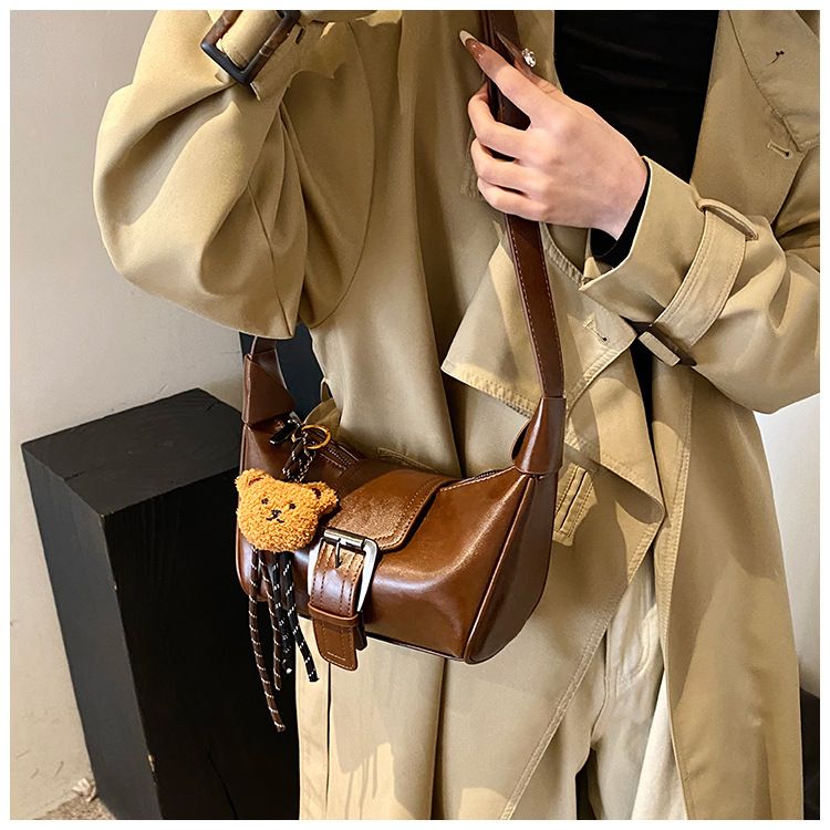 Luxus, niche stílusú női kézitáska, 2024-es őszi és téli, egyvállas, keresztpántos táska sokoldalú textúrával._voghion.com