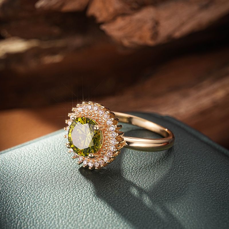 Bague tendance en zircon plaqué or pour femme, bijou créatif et polyvalent, pierre vert olive, décoration à la main_voghion.com