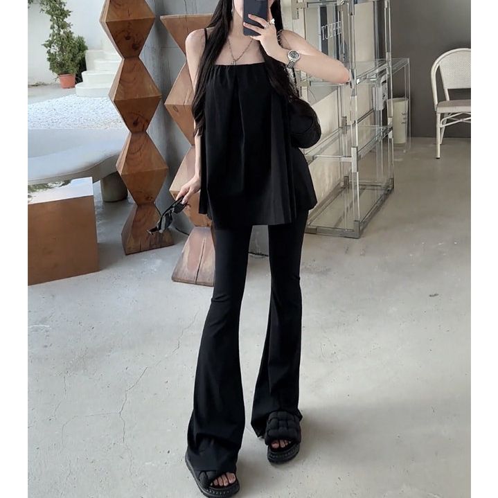 Ensemble été 2025 style coréen élégant : débardeur épaules dénudées et pantalon évasé taille haute._voghion.com