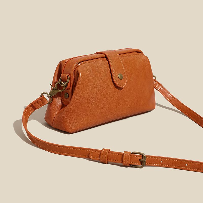 Borsa a tracolla singola con clip in morbida pelle 2025 da donna_voghion.com