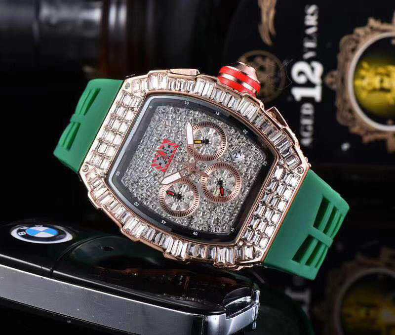 2023 Square Diamond Full Sky Star Biznesowy męski wielofunkcyjny kalendarz Six Pin Running Second Quartz Watch_voghion.com