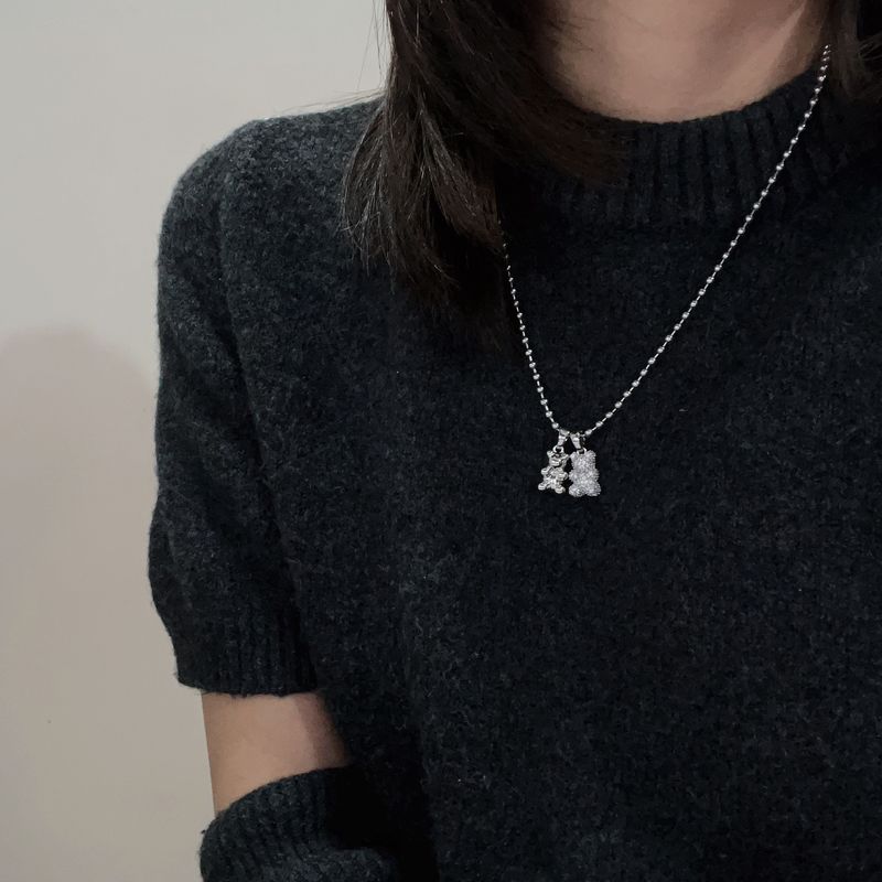 Collana con ciondolo a forma di orso con zircone intarsiato micro in titanio, design di nicchia, moda, collana versatile, catena per maglione_voghion.com