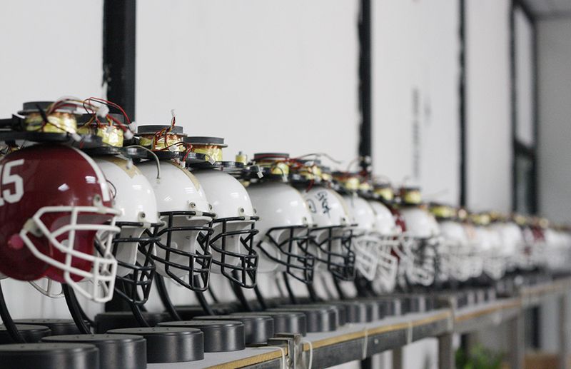 Maglev helm 32 voetbalteam mini helm gegraveerd herdenkingsgeschenk display creatief nachtlampje_voghion.com