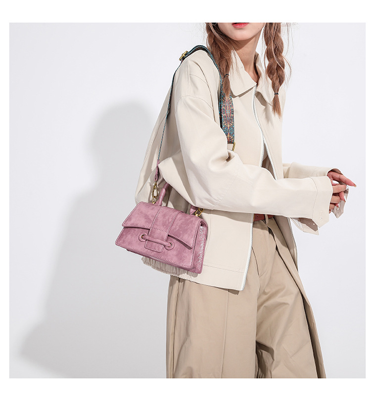 Borsa retrò stile Hong Kong 2023 nuova borsa da donna texture borsa a tracolla singola versatile borsa a tracolla con tracolla larga_voghion.com