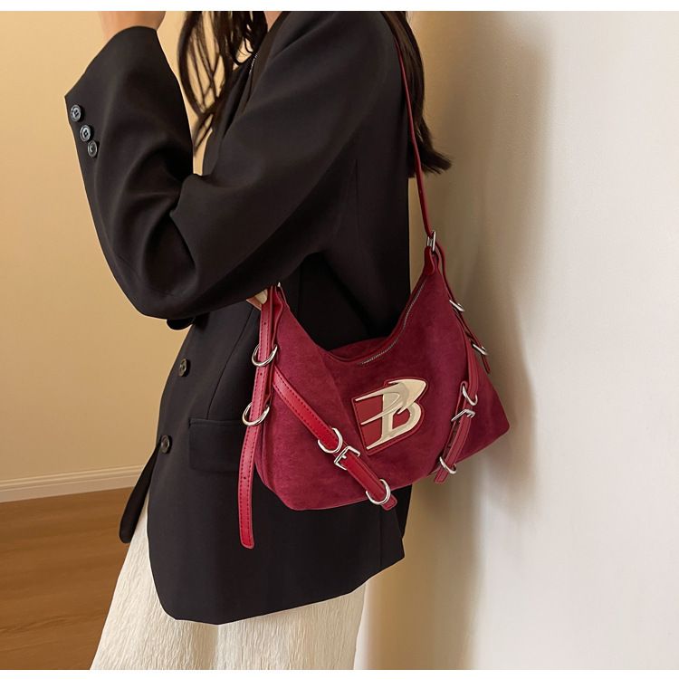 2023 neue Mode Wildleder Damen Mori süße Herbst und Winter kleine Freizeit Eimer Tasche einfache Umhängetasche_voghion.com