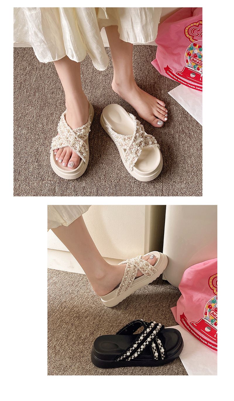 Chinelos Fragrant Wind Thick Sole Cross Cool para Mulheres Outwear 2024 Verão Novo Design Pequeno e Popular Pearl Beach_voghion.com