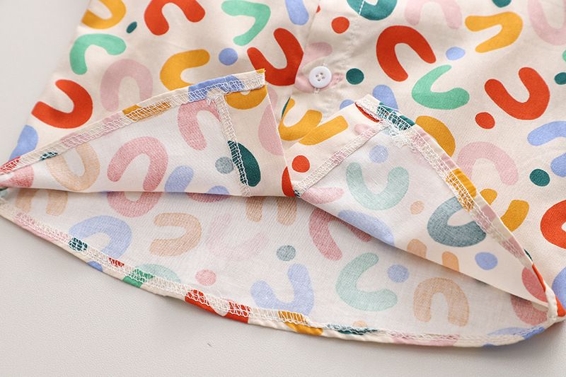 Set da 2 pezzi per bambini, con maglietta a maniche corte e pantaloncini, modello estivo da ragazzo, modello Cross Border, con stampa a fiori e lettere._voghion.com