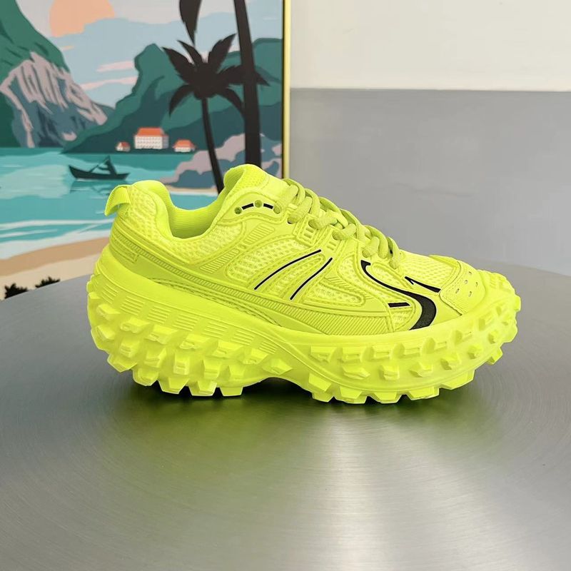 2025 Frühjahr neue Reifen Damen dicken Sohlen Höhe zunehmende Casual Sports Paar Tank Papa Schuhe Herren trendige_voghion.com