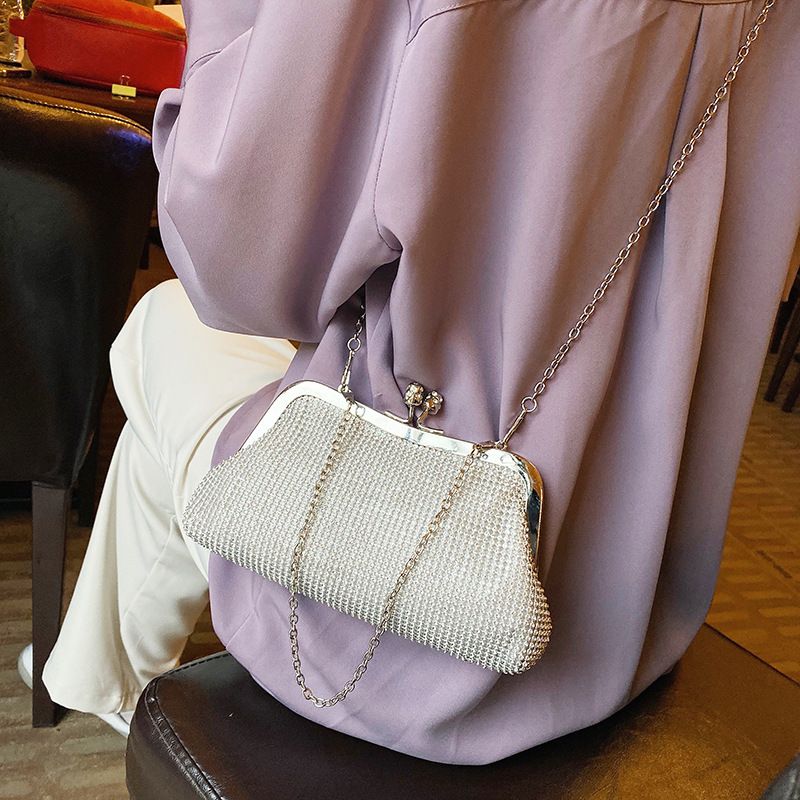 Piccola borsa da sera in rete con strass, da donna, di Niche, lucida, per abiti da festa_voghion.com