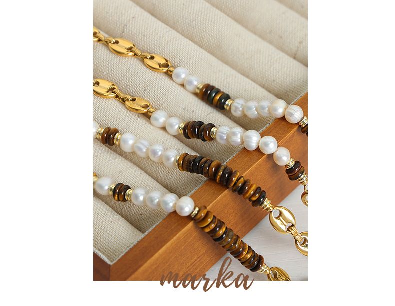 Set di gioielli da donna - Collana e bracciale con perline in acciaio al titanio e perle d'acqua dolce con pietra occhio di tigre, accessori minimalisti in stile boho chic_voghion.com
