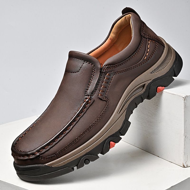 Mocassini casual leggeri slip-on di grandi dimensioni in pelle da uomo_voghion.com