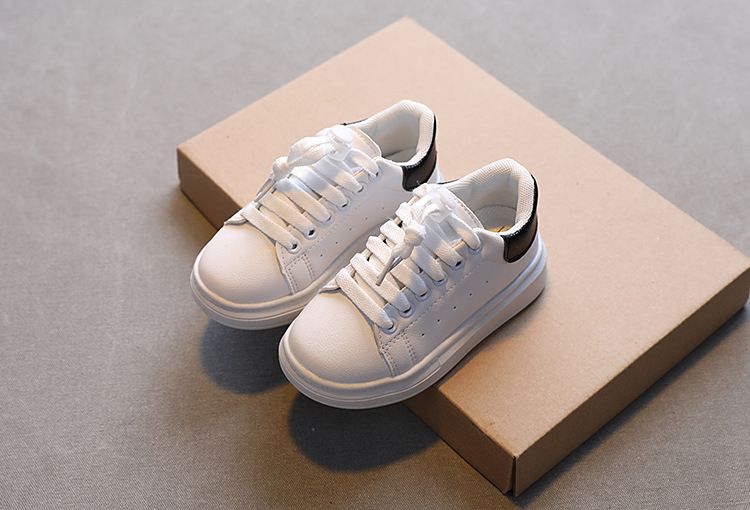 2023 Spring New Children Fashion Soft White Boys Sports Shoes Korean Style Students Lace-up Light Sneakers for Girls_voghion.com