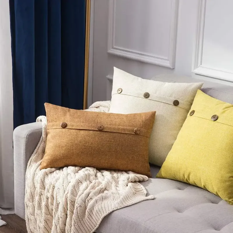 Elfenbeinfarbener quadratischer Kissenbezug 18x18 Dekorative Kissen mit Kokosnussknöpfen für Sofa Couch Schlafzimmer Bauernhaus Dreifachknopf Vintage_voghion.com