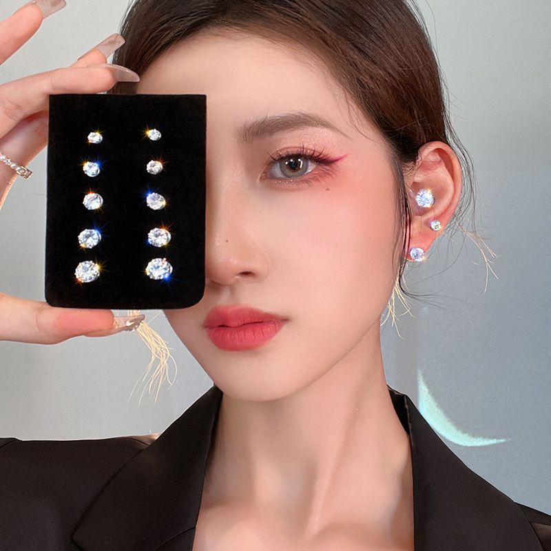 Women's earrings niche high-end ear piercing, no need to remove cochlear ear bone nails, exquisite and compact earrings_voghion.com