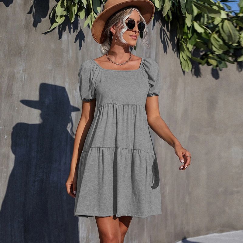 2023 Abito da donna in tinta unita nuovo stile semplice da donna Abito da temperamento con scollo quadrato lavorato a maglia da donna_voghion.com